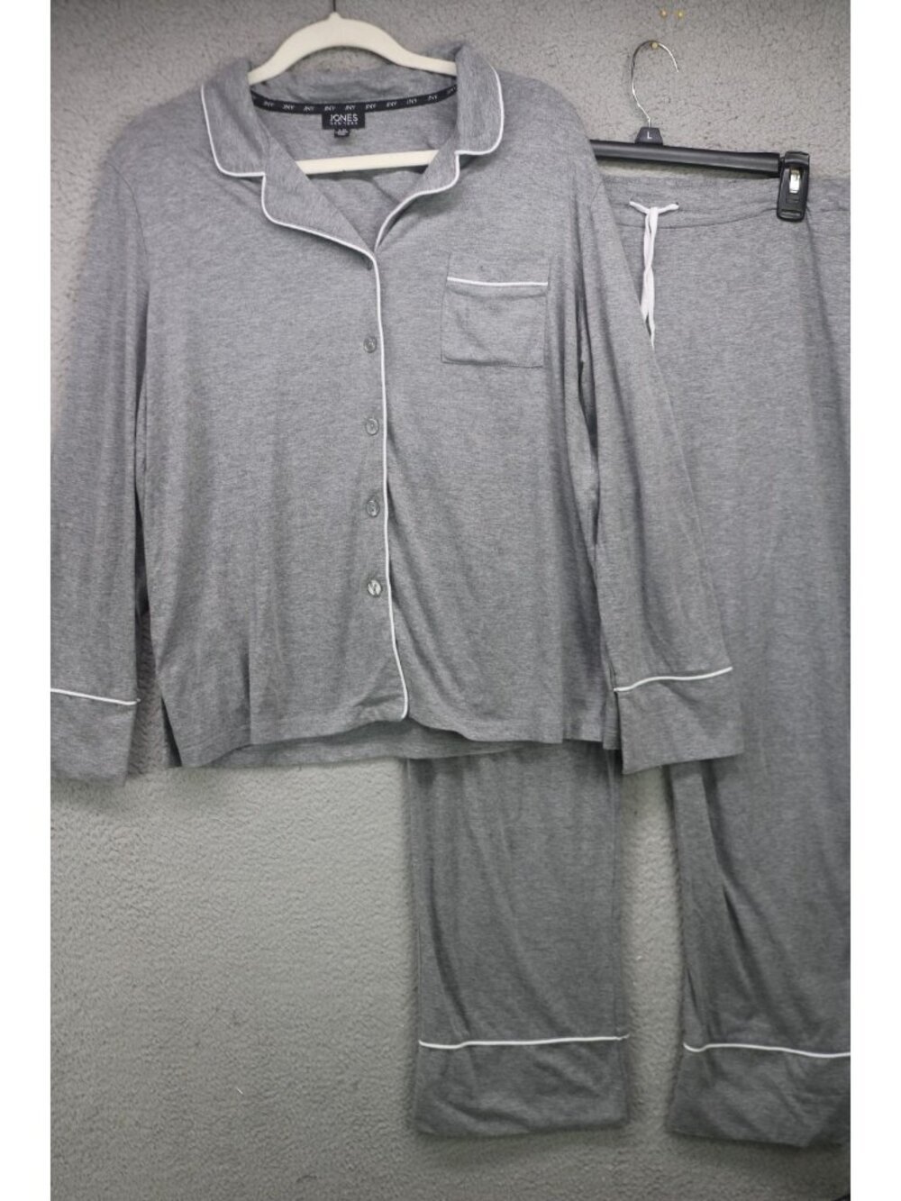 Jones New York Gray Pajama Set-Large-Long Sleeve Button Up-Soft-Drawstring